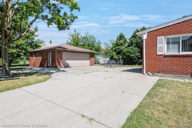 5635 Oakman Boulevard, Dearborn, MI 48126