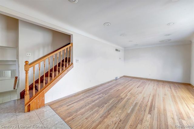 5635 Oakman Boulevard, Dearborn, MI 48126