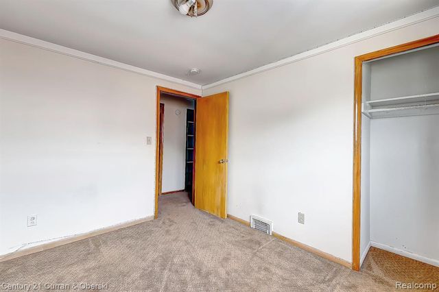 5635 Oakman Boulevard, Dearborn, MI 48126