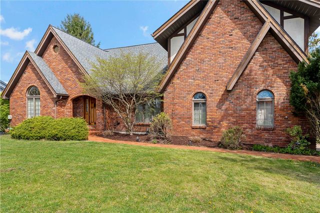 115 Stettler Drive, Jefferson Hills, PA 15025