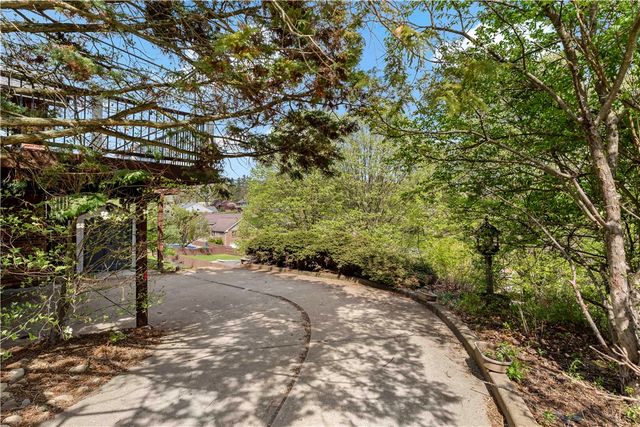 115 Stettler Drive, Jefferson Hills, PA 15025