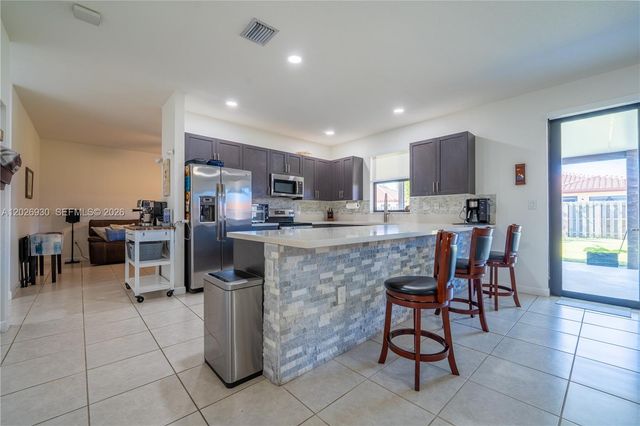 2588 SE 2nd Street, Homestead, FL 33033