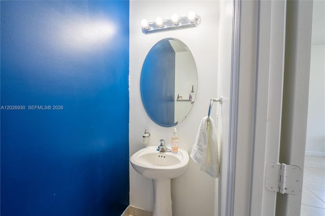 2588 SE 2nd Street, Homestead, FL 33033
