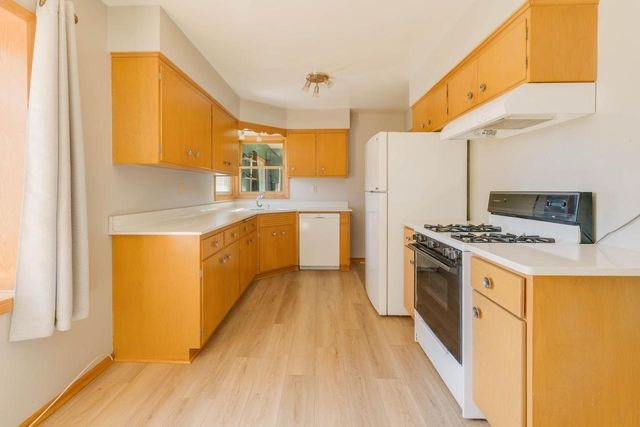 3513 W Acre AVENUE, Franklin, WI 53132