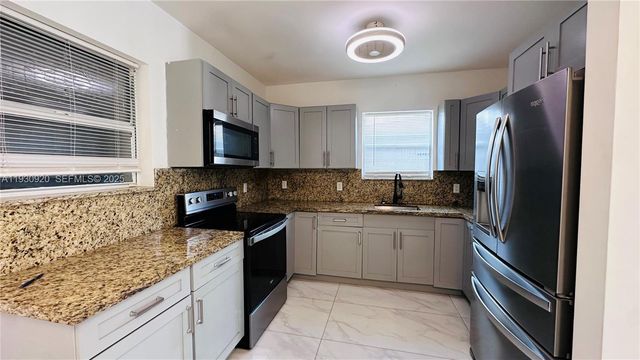 10480 SW 172nd St 0, Miami, FL 33157