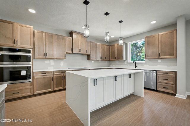 1324 RIVER Court, Green Cove Springs, FL 32043