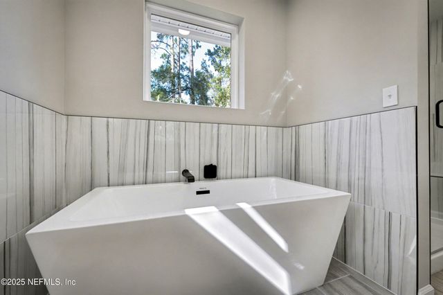 1324 RIVER Court, Green Cove Springs, FL 32043