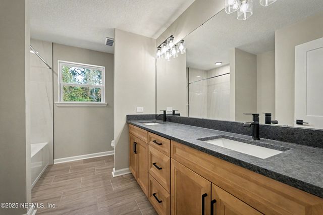 1324 RIVER Court, Green Cove Springs, FL 32043