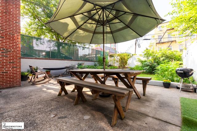 124 President Street, New York City, NY 11231