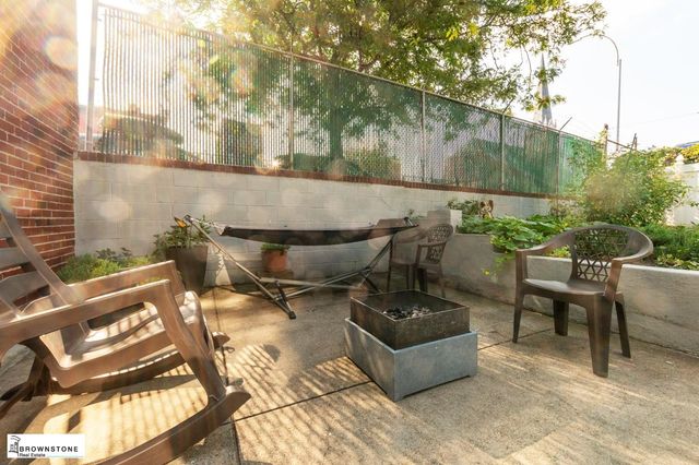 124 President Street, New York City, NY 11231