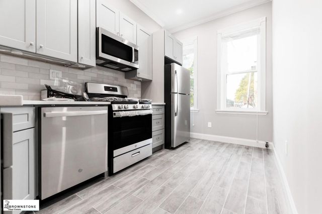 124 President Street, New York City, NY 11231