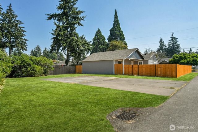 1783 S 41st Street, Tacoma, WA 98418