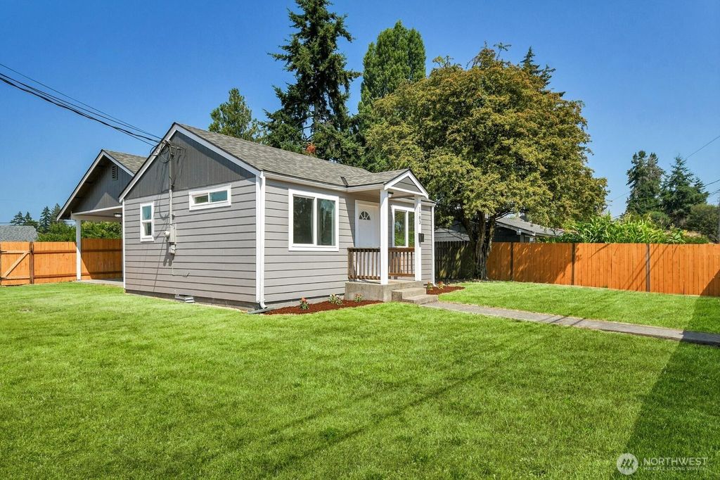 1783 S 41st Street, Tacoma, WA 98418