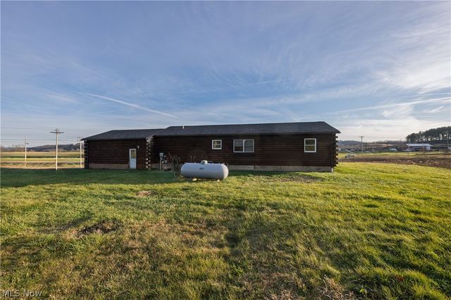 8200 Cutler Road SW, Sherrodsville, OH 44675