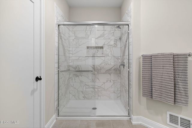 607 Vly Pointe Drive, Niskayuna, NY 12309