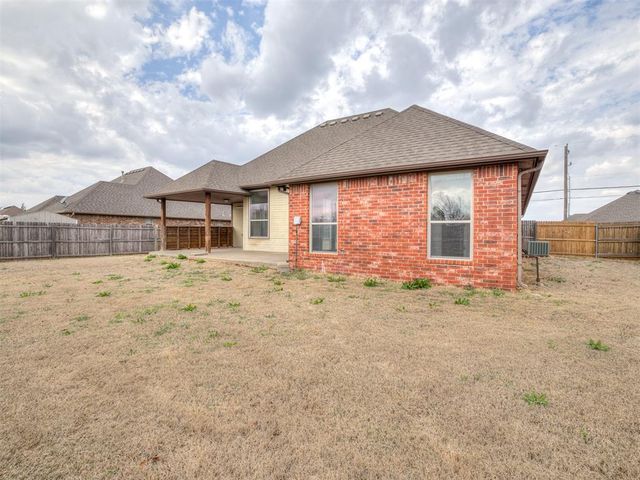 586 Montana Street, Jones, OK 73049