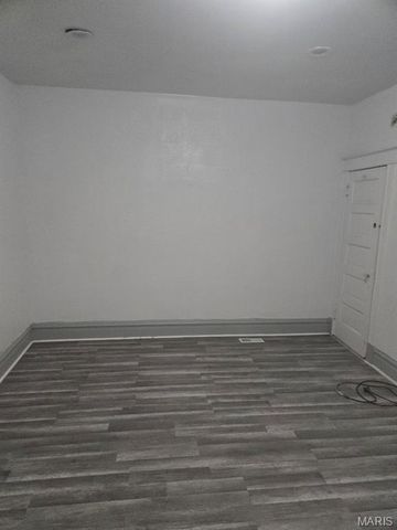 536 Eiler, St Louis, MO 63111