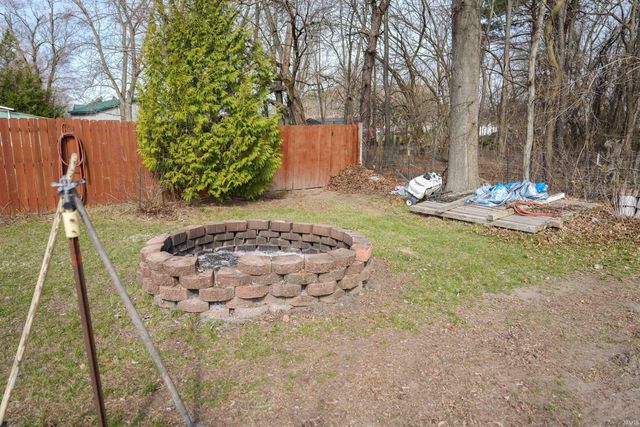 4064 E 175 N, Knox, IN 46534