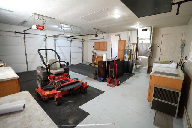 4064 E 175 N, Knox, IN 46534