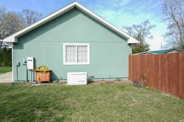 4064 E 175 N, Knox, IN 46534