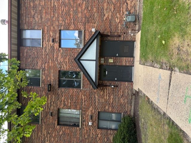 101 Gregory Street 12, Aurora, IL 60504