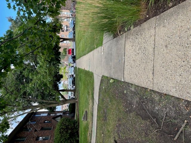 101 Gregory Street 12, Aurora, IL 60504