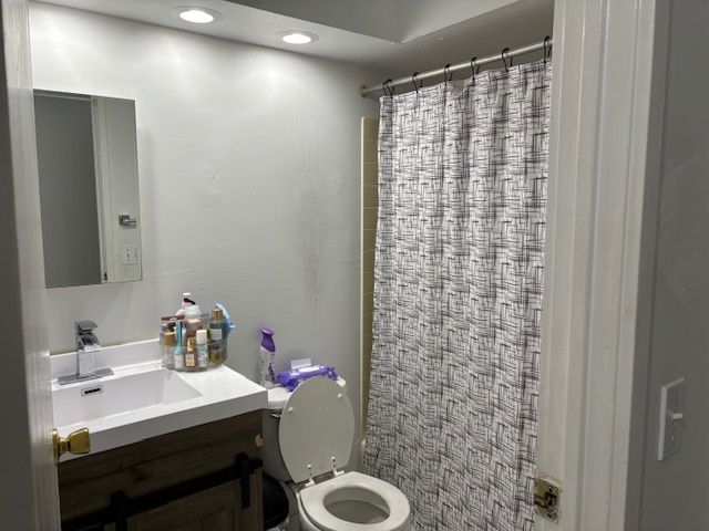 101 Gregory Street 12, Aurora, IL 60504