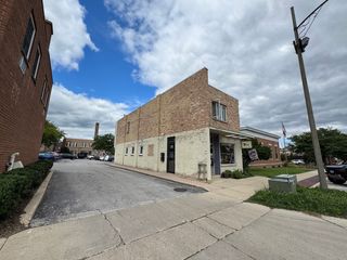 315 JAMES Street 240, Geneva, IL 60134