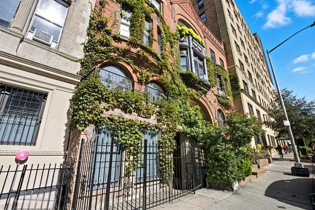 255 W 70th Street, New York City, NY 10023