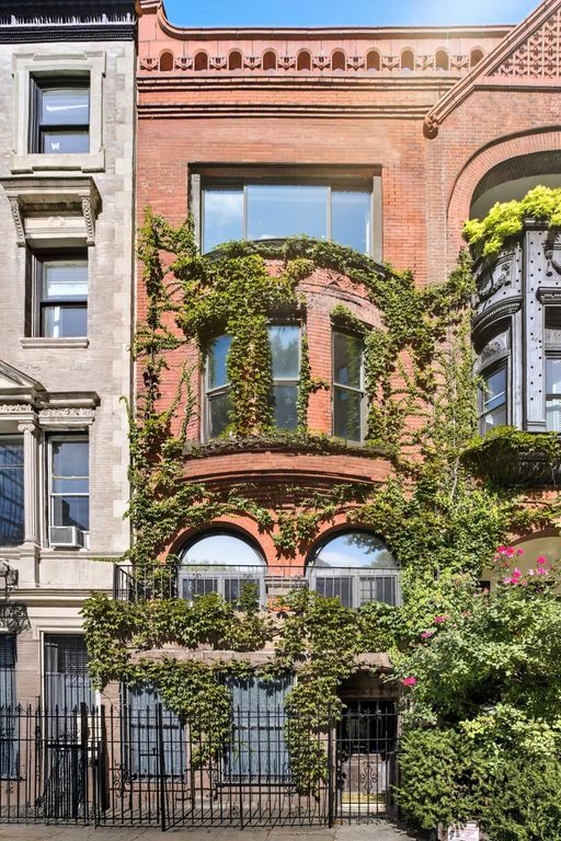255 W 70th Street, New York City, NY 10023