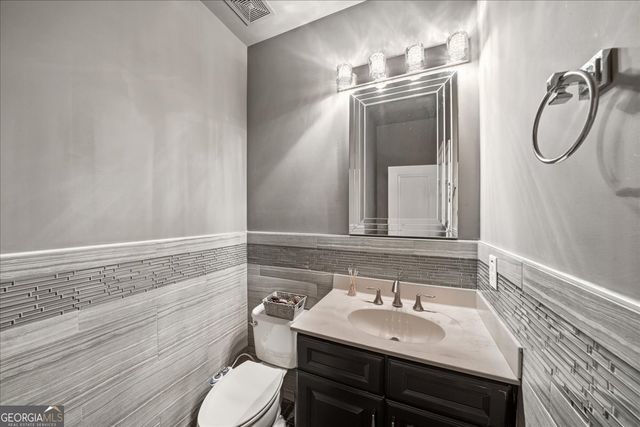 1365 Willis Lake Drive, Kennesaw, GA 30152