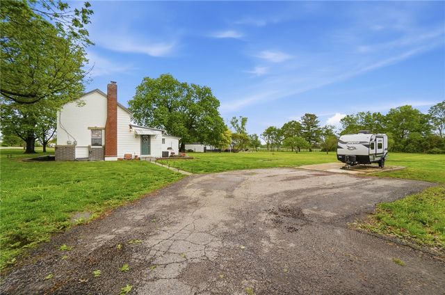 8080 Township Line Road, Waynesville, OH 45068
