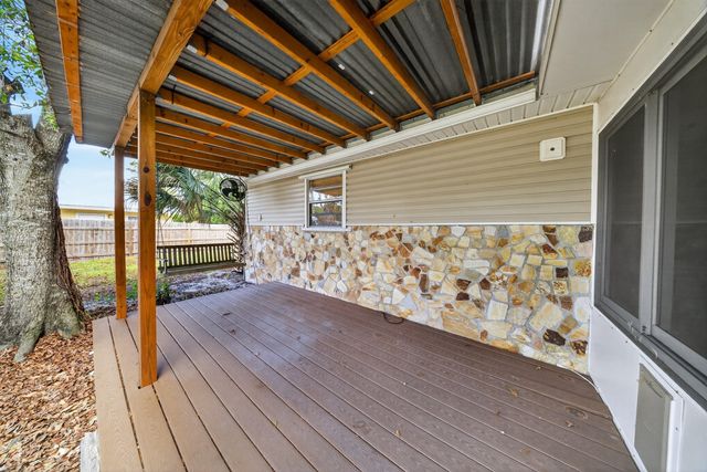 2927 Admiral Street, Fort Pierce, FL 34982