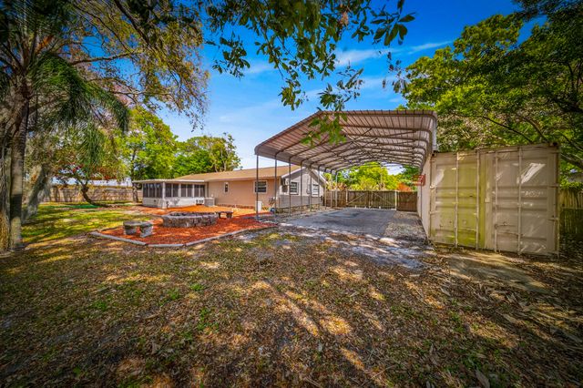 2927 Admiral Street, Fort Pierce, FL 34982