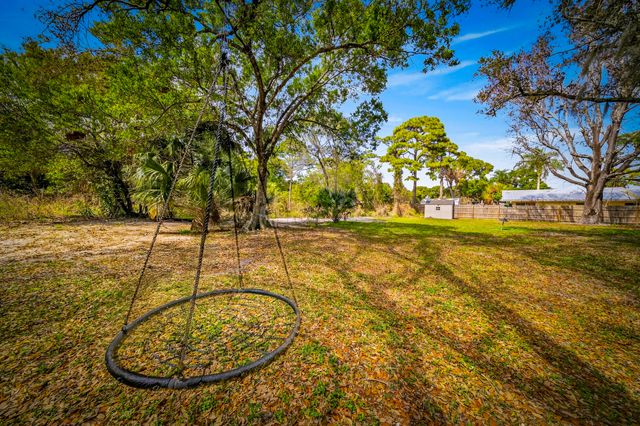 2927 Admiral Street, Fort Pierce, FL 34982