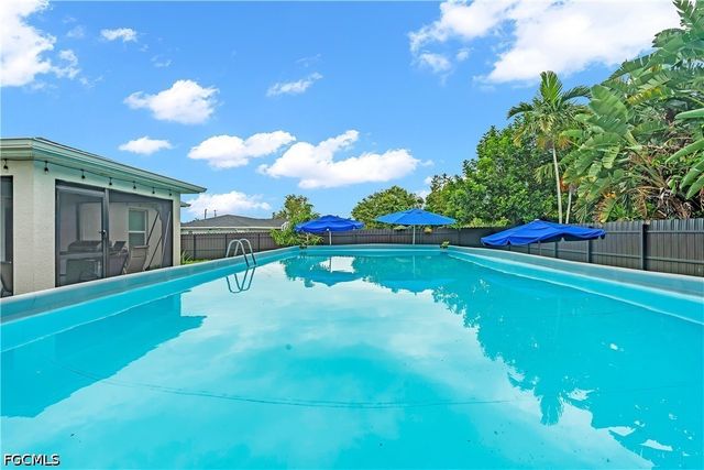 1307 SW 13th TER, Cape Coral, FL 33991