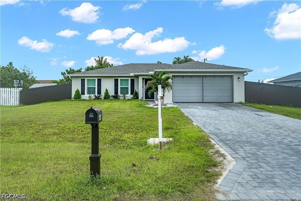 1307 SW 13th TER, Cape Coral, FL 33991