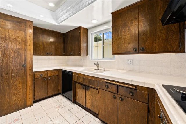 940 W Bainbridge, West Covina, CA 91790