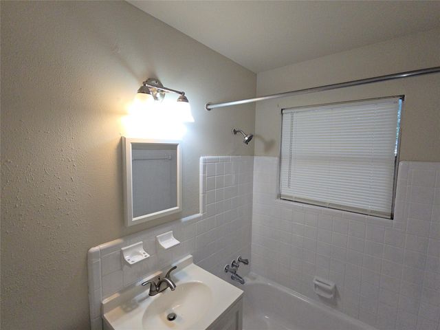 5607 Grace Point Lane, Houston, TX 77048