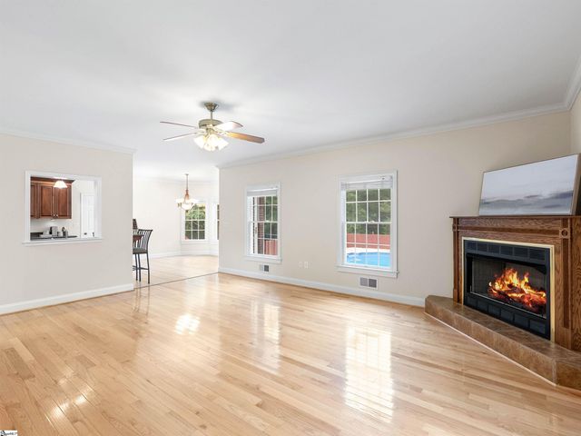 453 Circle Road, Greer, SC 29651