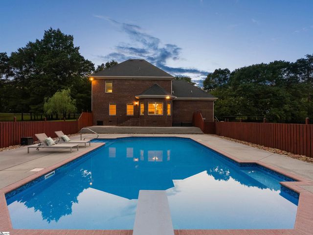 453 Circle Road, Greer, SC 29651