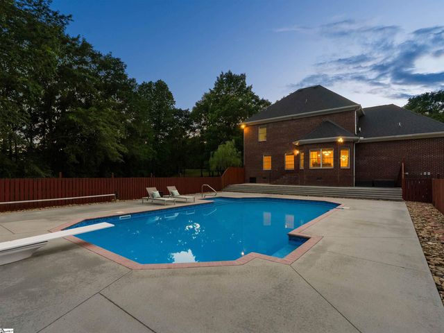 453 Circle Road, Greer, SC 29651