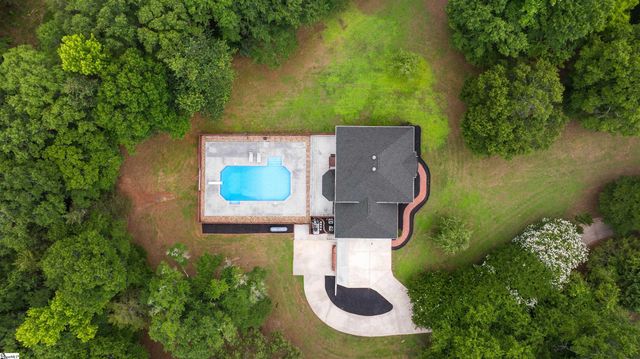453 Circle Road, Greer, SC 29651