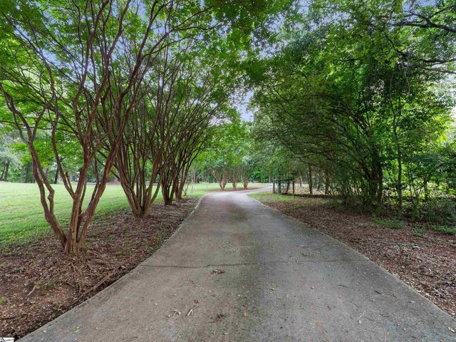 453 Circle Road, Greer, SC 29651