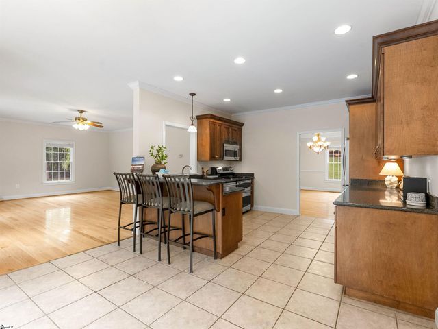 453 Circle Road, Greer, SC 29651