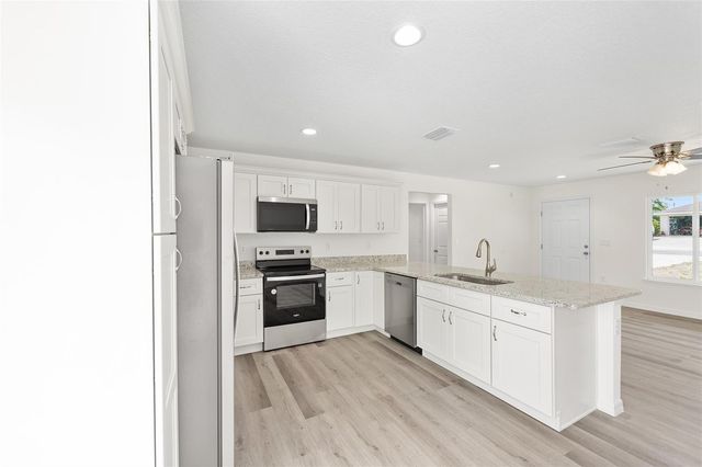 13019 NE 7TH LOOP, Silver Springs, FL 34488