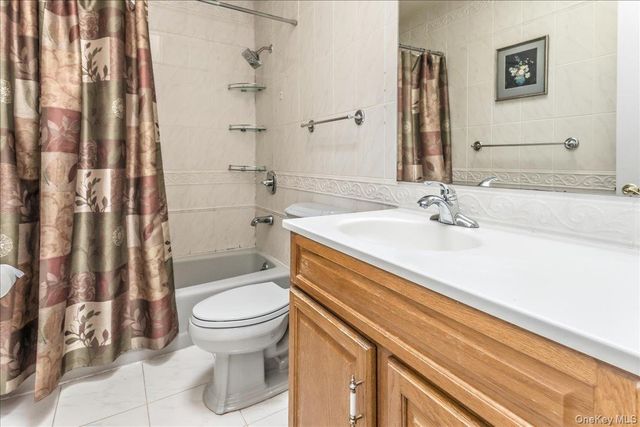 1091 Westminster Avenue, Dix Hills, NY 11746