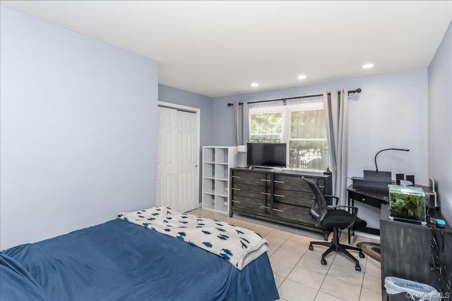 1091 Westminster Avenue, Dix Hills, NY 11746
