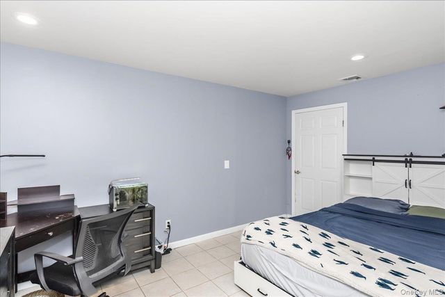 1091 Westminster Avenue, Dix Hills, NY 11746