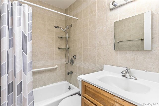 1091 Westminster Avenue, Dix Hills, NY 11746